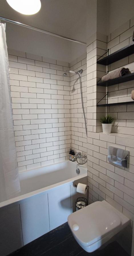 Przestronny Apartament W Centrum Lägenhet Warszawa Exteriör bild
